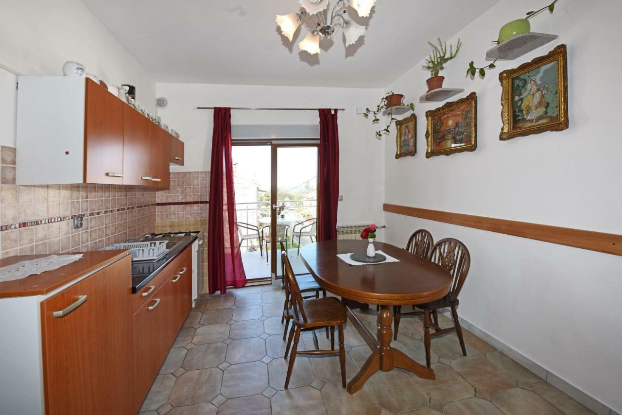 Apartments Nena Funtana Kültér fotó
