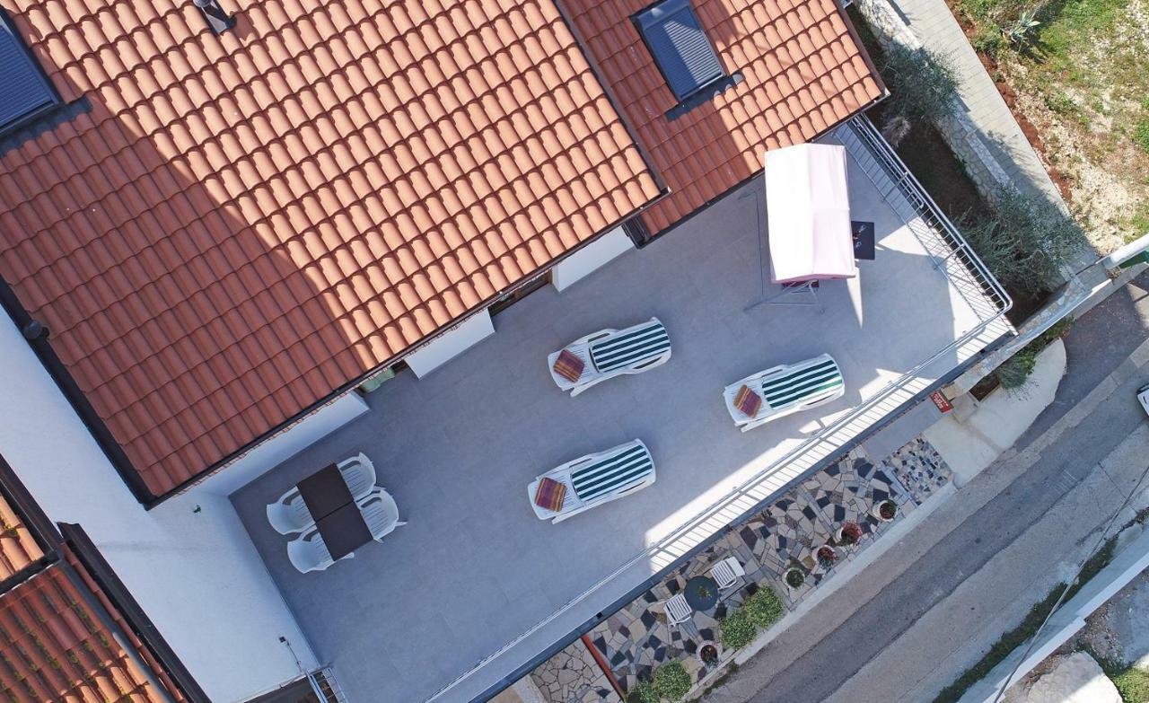 Apartments Nena Funtana Kültér fotó