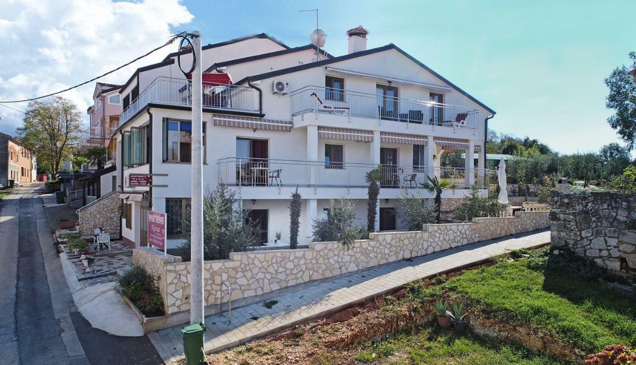 Apartments Nena Funtana Kültér fotó